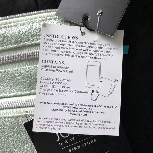 Jones New York Signature Charging Pouch - Picture 5 of 5
